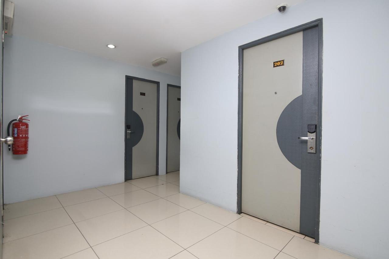 קוצ'ינג Oyo 90136 Jumbo Inn מראה חיצוני תמונה