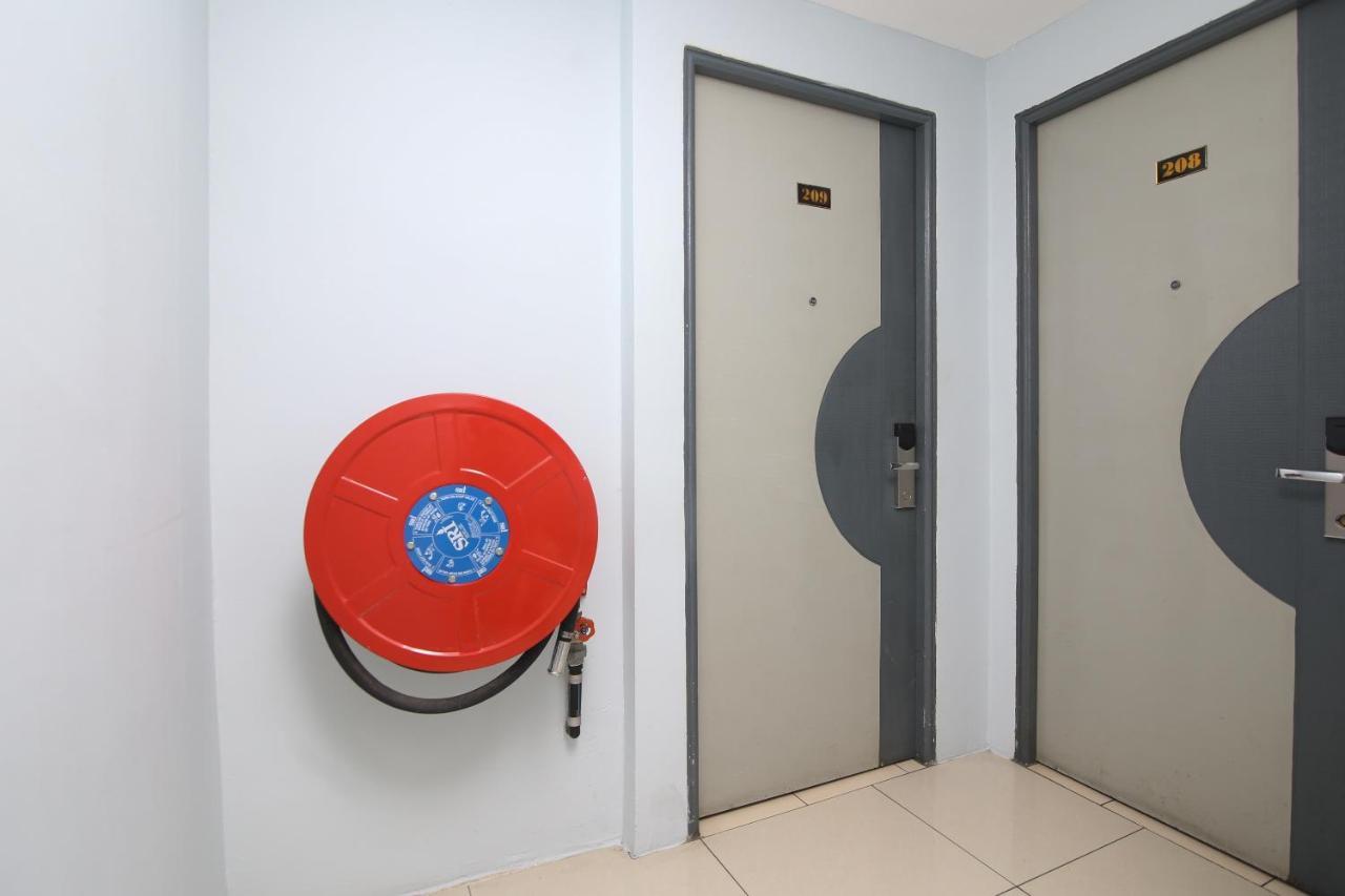 קוצ'ינג Oyo 90136 Jumbo Inn מראה חיצוני תמונה