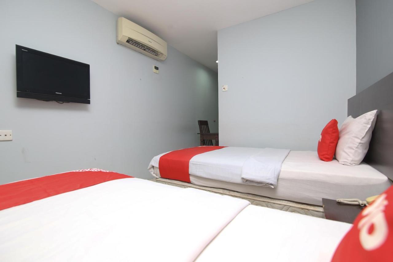 קוצ'ינג Oyo 90136 Jumbo Inn מראה חיצוני תמונה