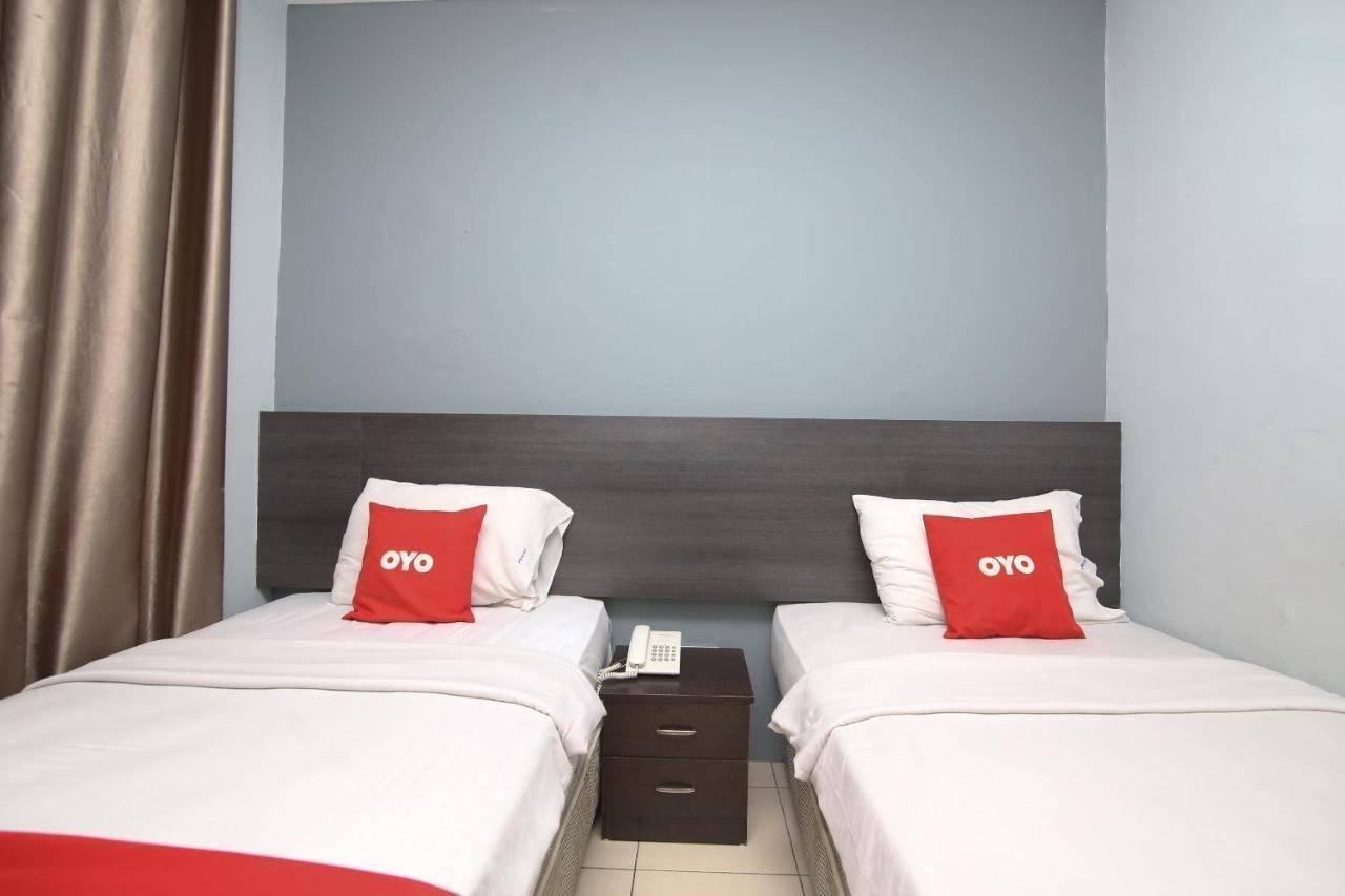 קוצ'ינג Oyo 90136 Jumbo Inn מראה חיצוני תמונה